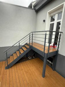 aussentreppe AUS WPC DIELEN