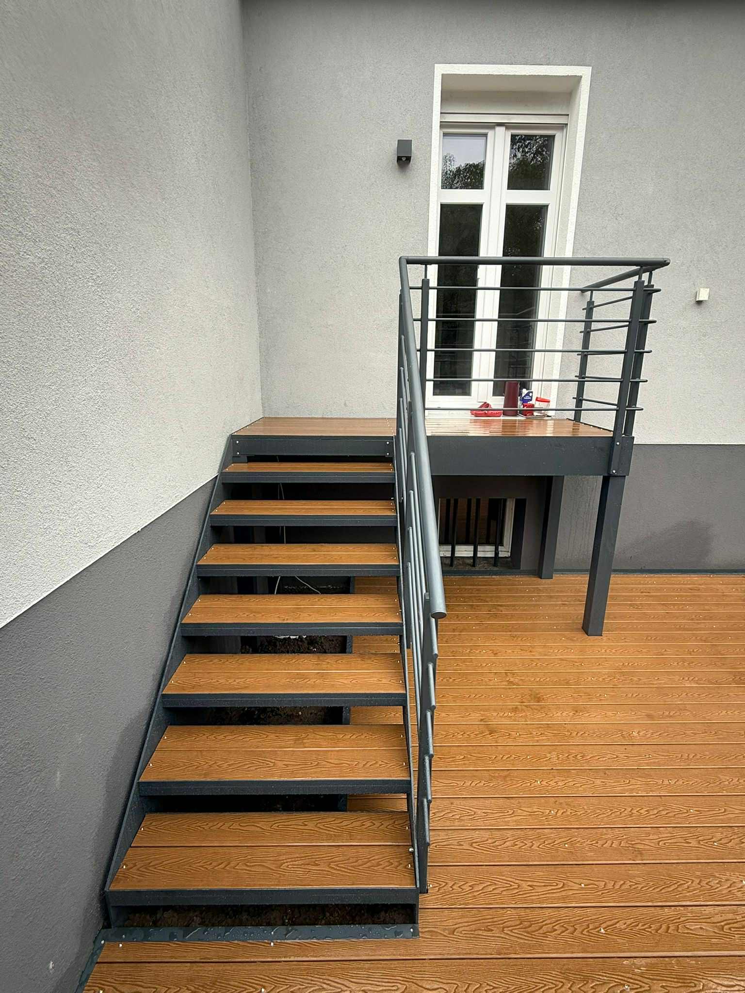 Aussentreppe Aus wpc terresendielen